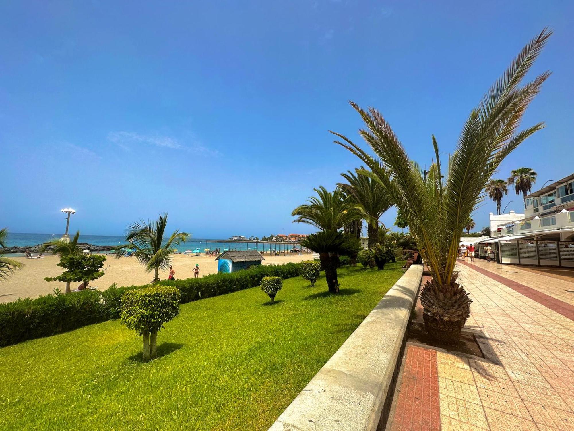 Sunbeach Apartment 아로나 외부 사진