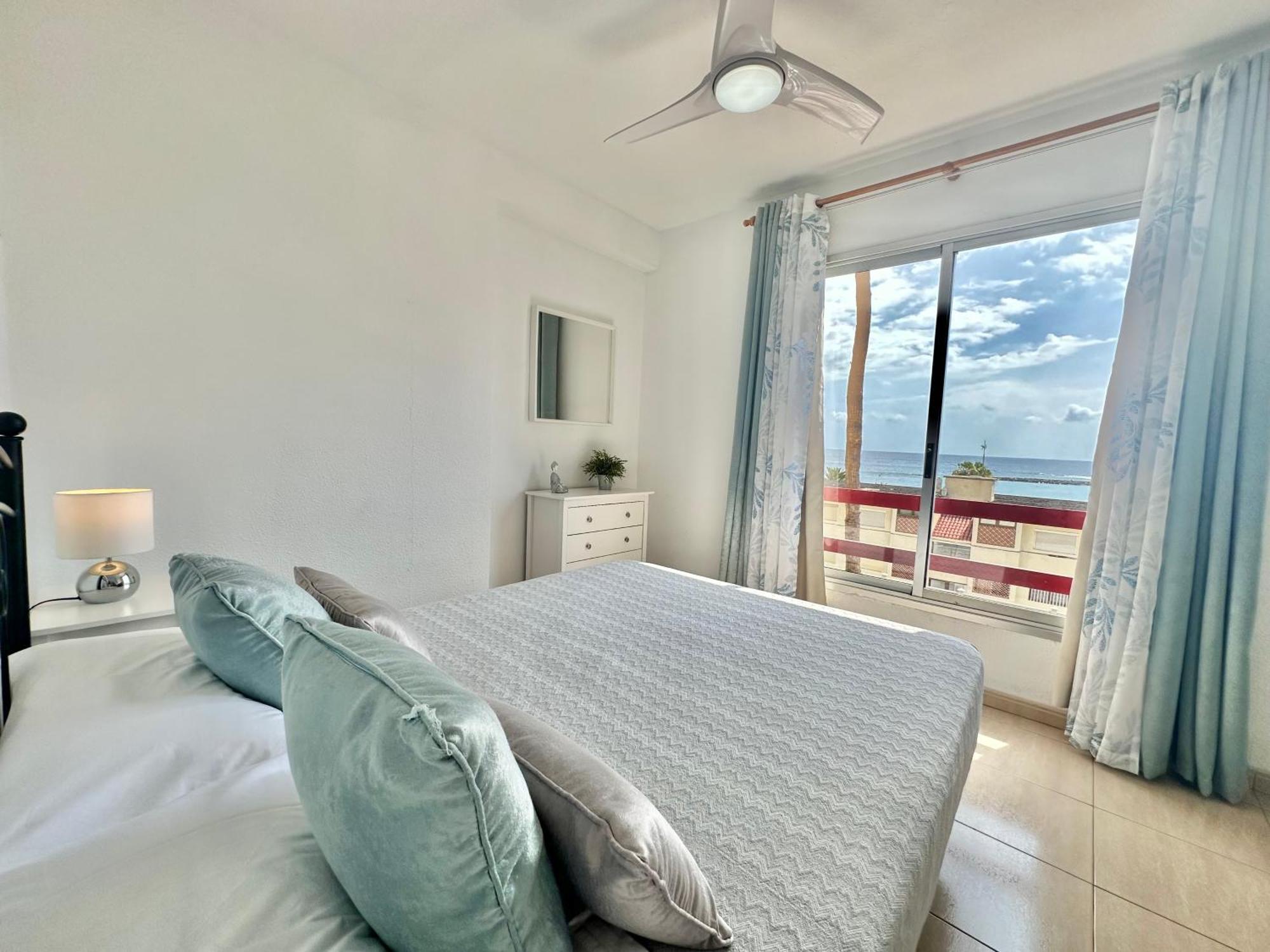 Sunbeach Apartment 아로나 외부 사진